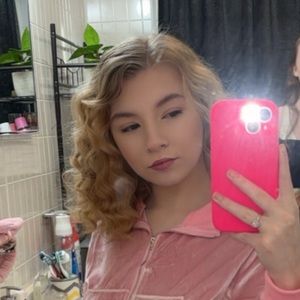 Meet your Posher, Ariel